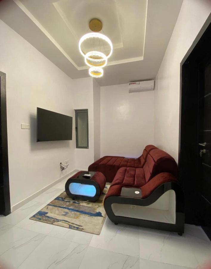 Urban Retreat Luxury Shortlet Apartment Lekki Ajah Lagos With Pool And Gym Zewnętrze zdjęcie