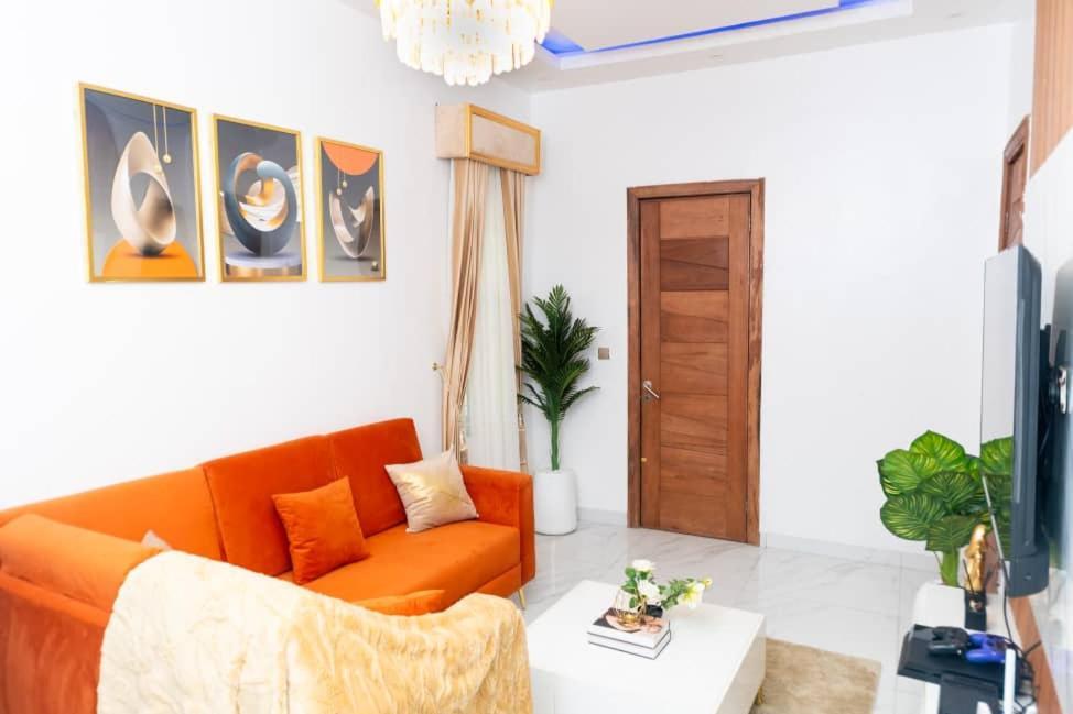 Urban Retreat Luxury Shortlet Apartment Lekki Ajah Lagos With Pool And Gym Zewnętrze zdjęcie